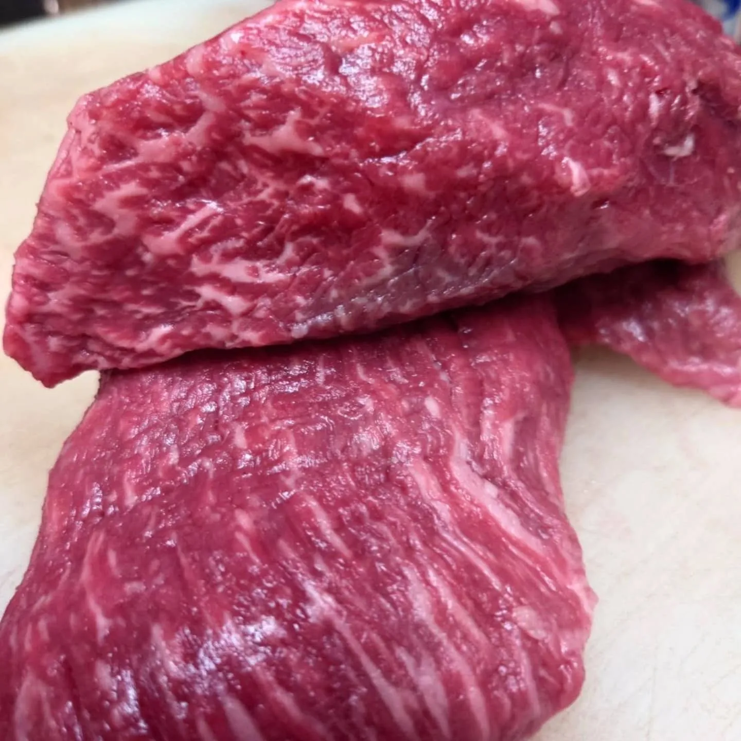 こんにちは！名護ステーキです！