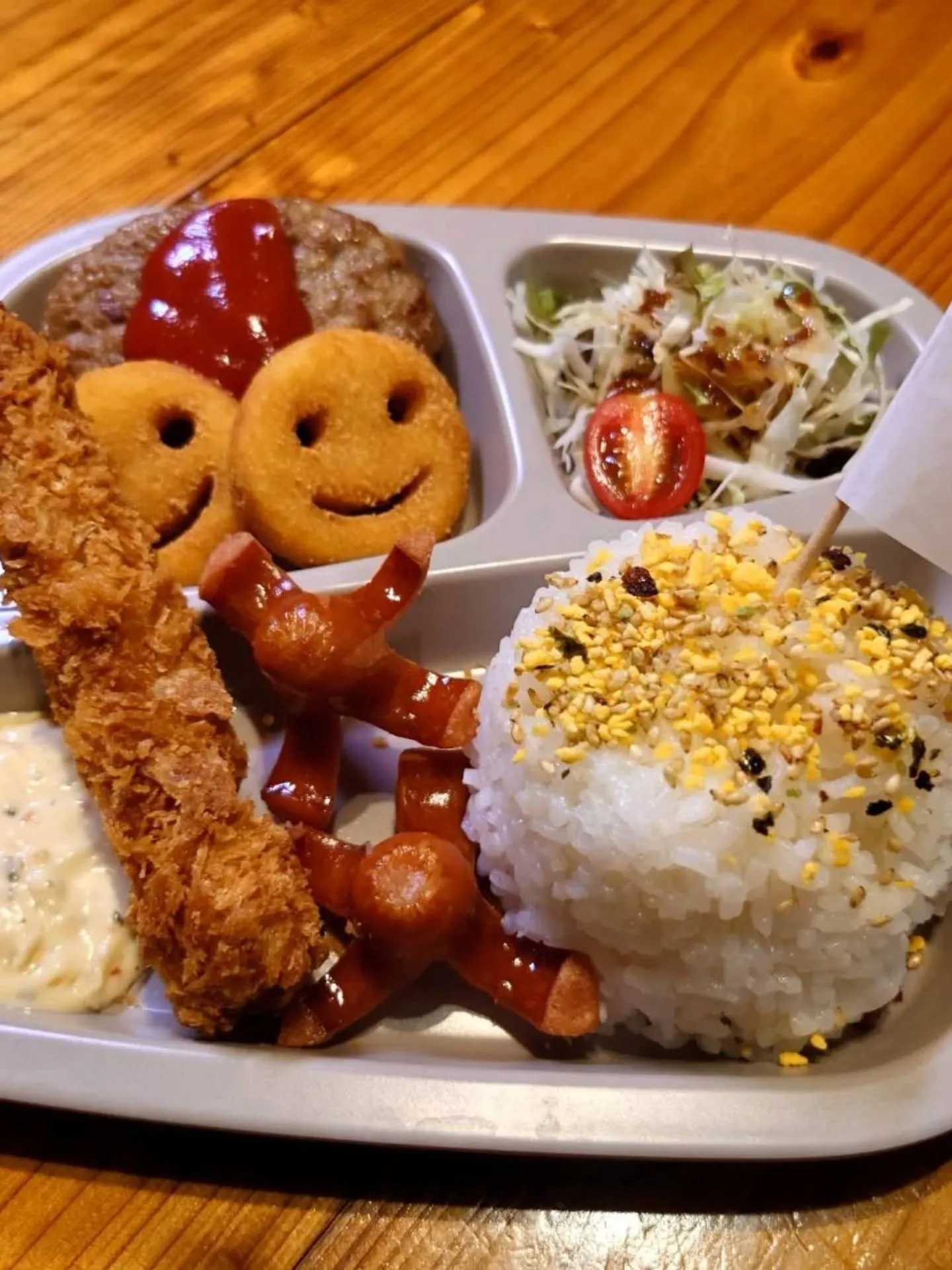 こんにちは！名護ステーキです！