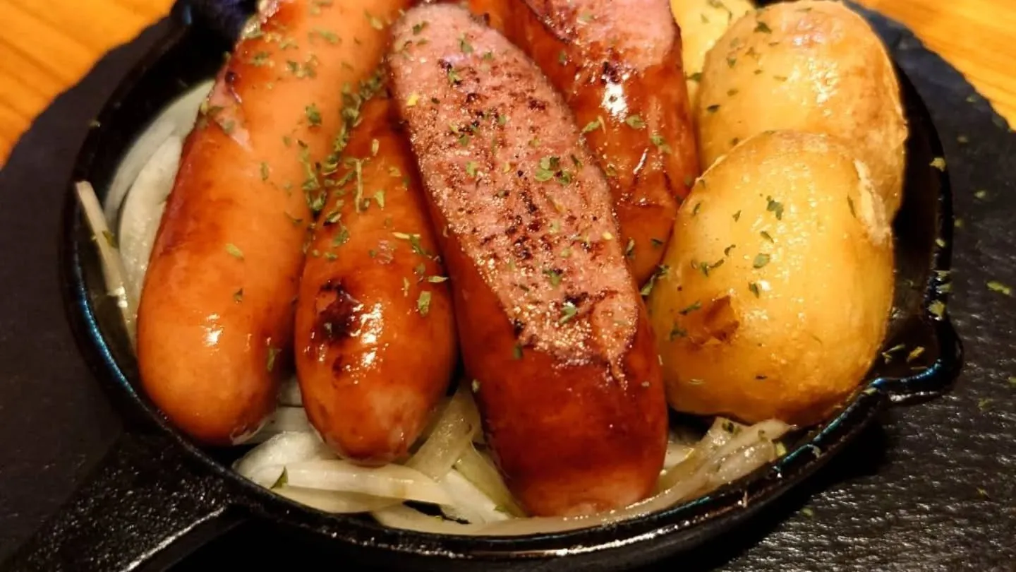 こんにちは！名護ステーキです！