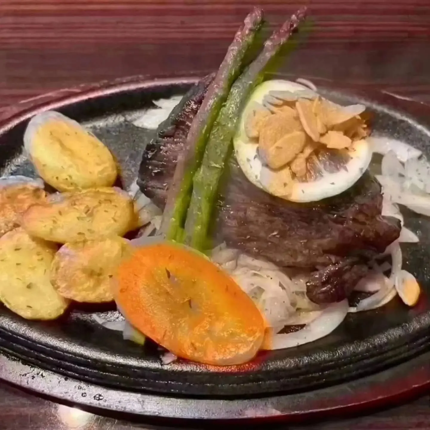 こんにちは！名護ステーキです！