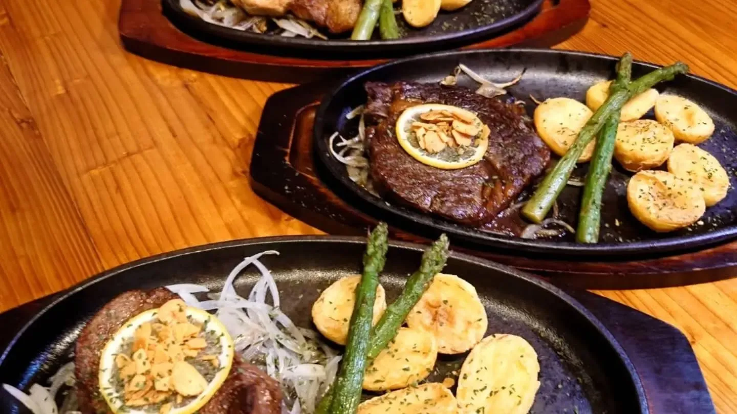 こんにちは！名護ステーキです！