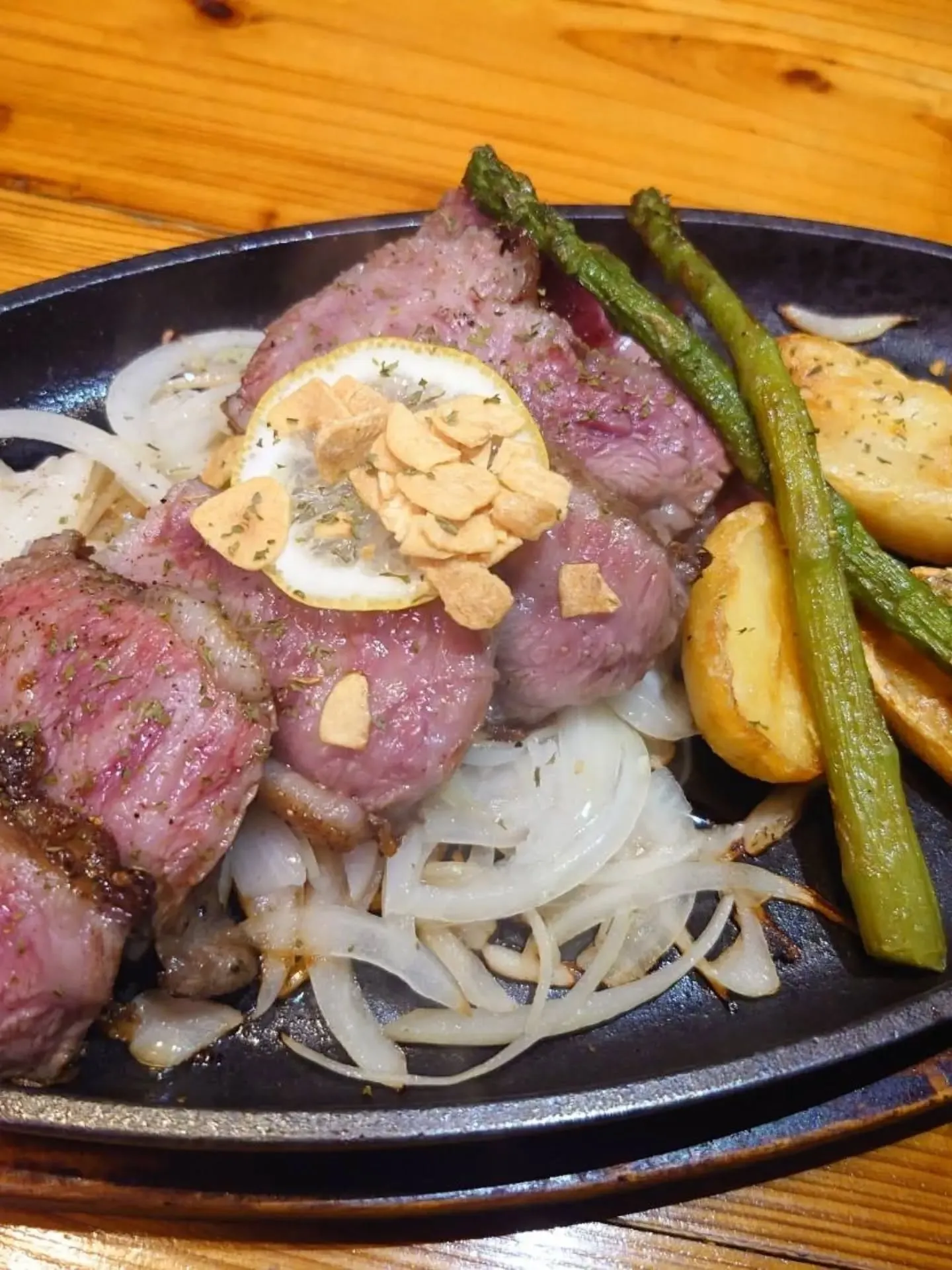 こんにちは！名護ステーキです🥩✨