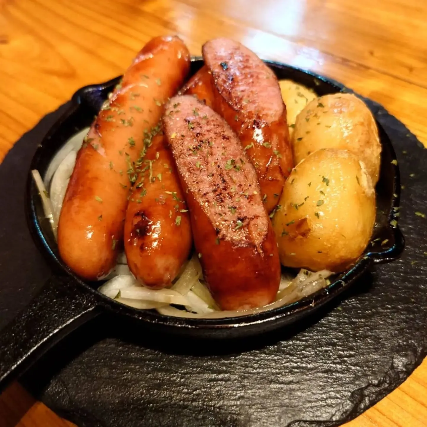 こんにちは！名護ステーキです！