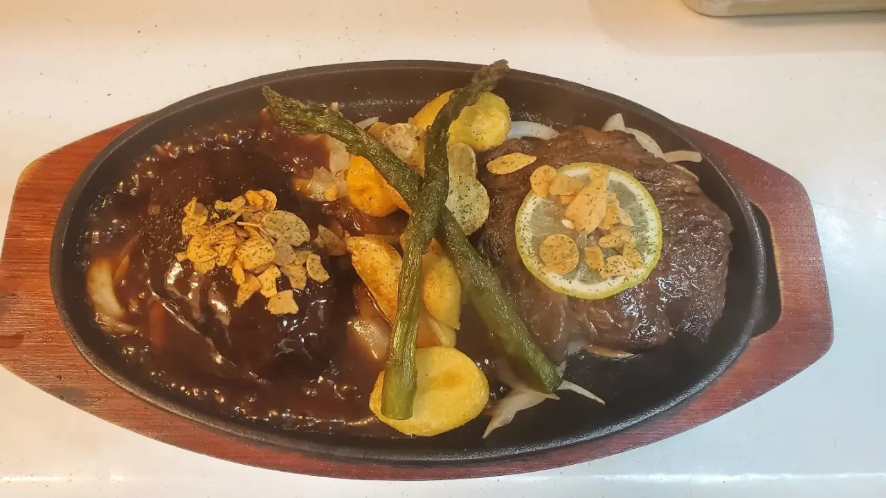 こんにちは!名護ステーキです!