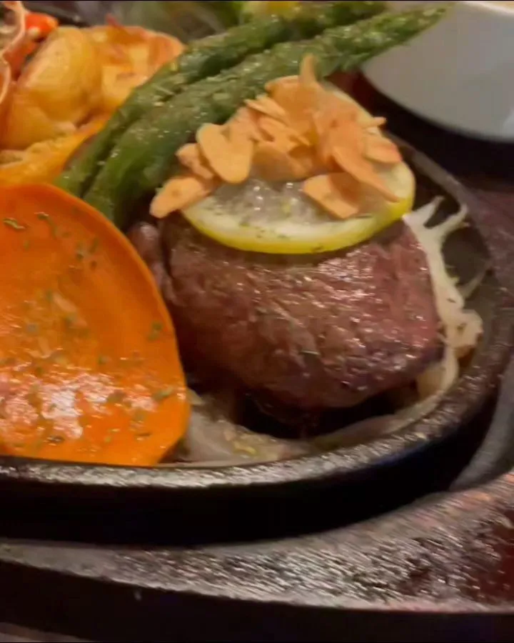 ハイサーイ✋名護ステーキです😋