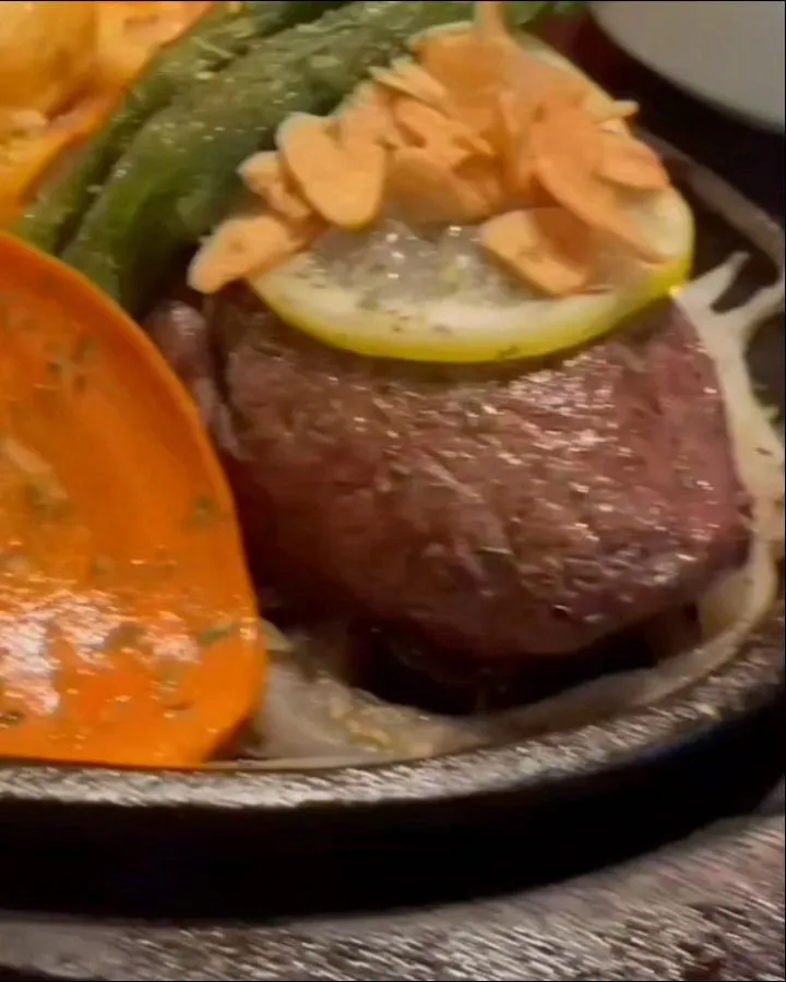 ハイサーイ✋名護ステーキです😋