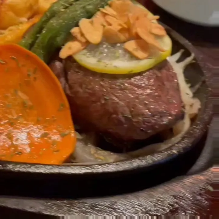ハイサーイ✋名護ステーキです😋